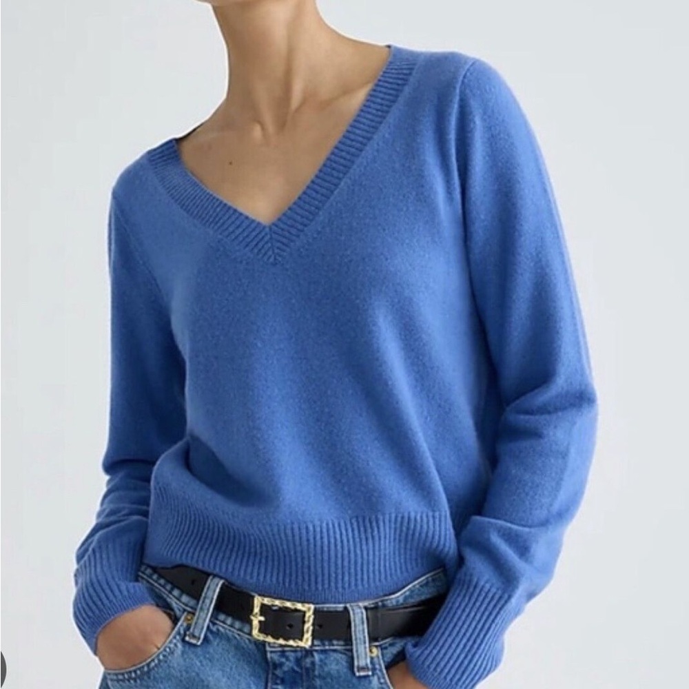 J.Crew Cashmere Shrunken V-neck Sweater in Blue